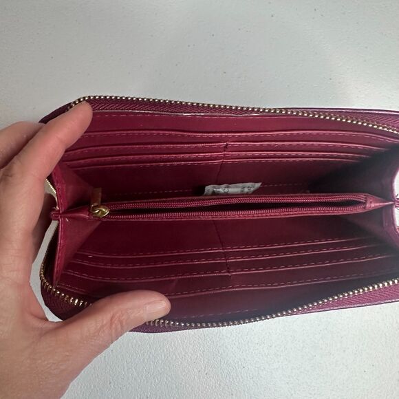 Ellen Tracy Croc-Embossed Zip-Around Wallet – Burgundy/Wine, Gold Hardware - Picture 3 of 4